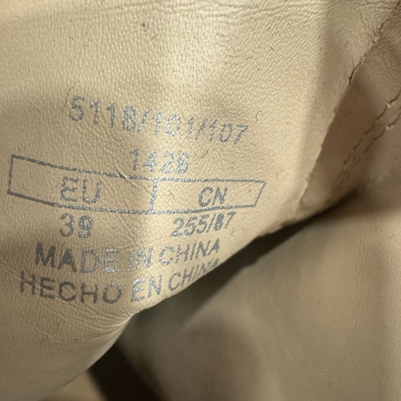 Zara booties with gold stud embellishments - Picture 6 of 8